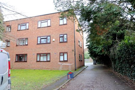 2 bedroom apartment to rent - Photo 3