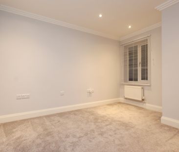 2 bed flat to rent in Peninsula Heights, 27 Bessborough Road, BH13 - Photo 4