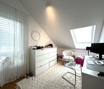 Bonn-Bad Godesberg: Seniorengerechte 4 Zimmer-Wohnung mit Balkon, Fußbodenheizung und Aufzug! - Photo 4
