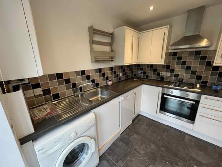 2 bedroom end of terrace house to rent - Photo 5