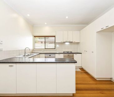 Stylish, Spacious & Serene Living at 75 Condon Street - Photo 5