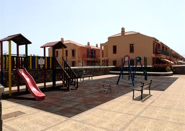 Se alquila en Costa del Silencio apartamento de 1 dormitorio