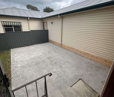 Convenient & Comfortable Living in Bomaderry - Photo 5