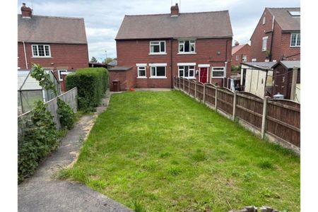 2 bedroom semi-detached house to rent - Photo 5
