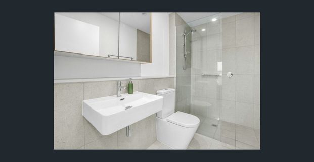 Modern Terrace Home in Sought-After Elara Estate - Photo 1