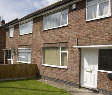 3 bedroom semi-detached house to rent - Photo 3