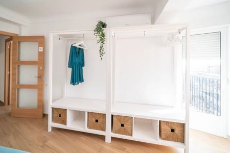 Avinguda del Primat Reig, Valencia, Valencian Community 46010 - Photo 5