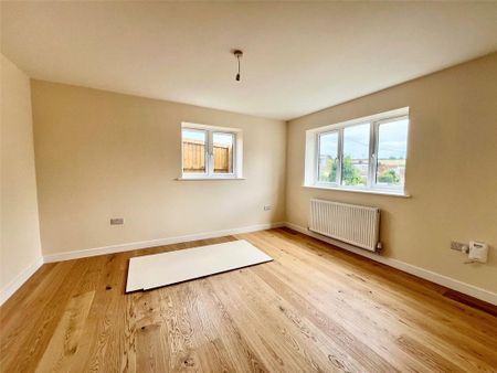 3 bedroom detached house to rent - Photo 2