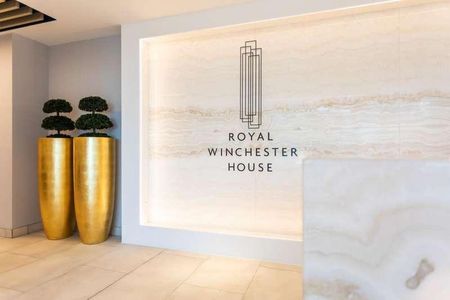 Royal Winchester House, Bracknell, RG12 - Photo 2