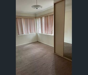 NARWEE - 2 BEDROOM UNIT WITH LUG CLOSE TO STATION - Photo 6