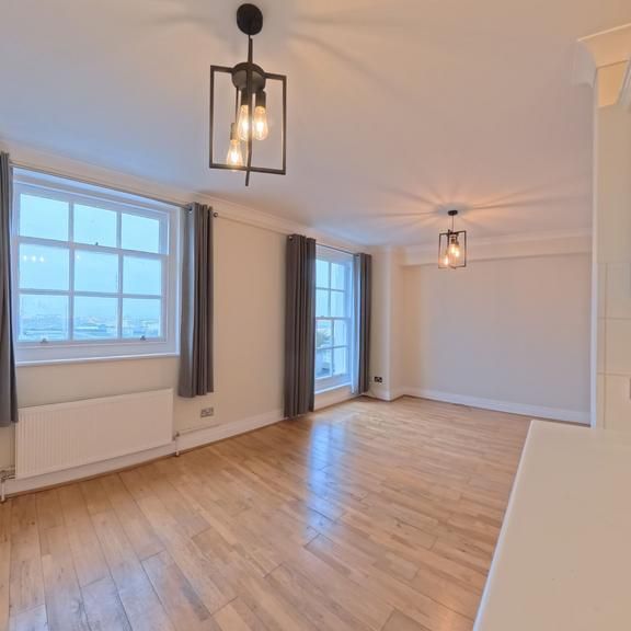 3 bedroom apartment to rent - Photo 1