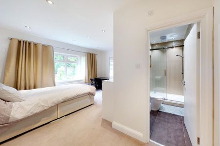 3 bedroom apartment to rent - Photo 4