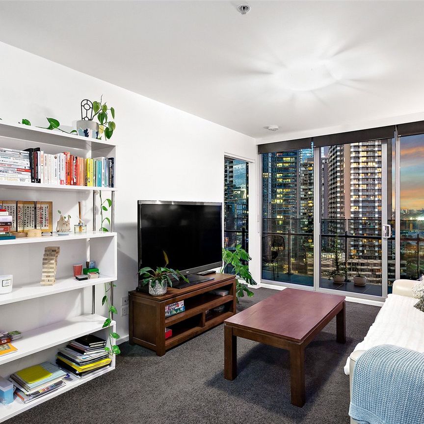 1602/241 City Road - Photo 1