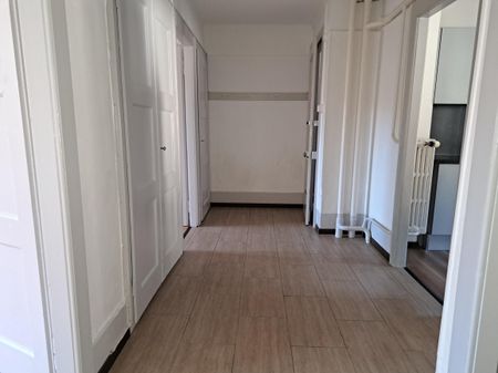 APPARTEMENT DE 3 PIECES AU REZ SUPERIEUR - Photo 3