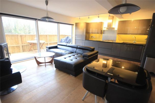 3 bedroom apartment to rent - Photo 1