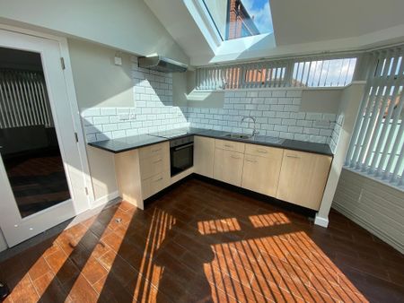 2 bedroom apartment to rent - Photo 2