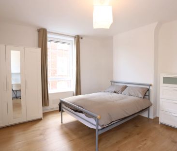 Alton House – Room 4 - Photo 2