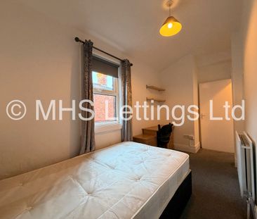 2 Bedroom Maisonette for rent in Kirkstall Lane - Photo 6