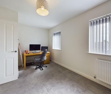 2 bedroom end of terrace house to rent - Photo 4