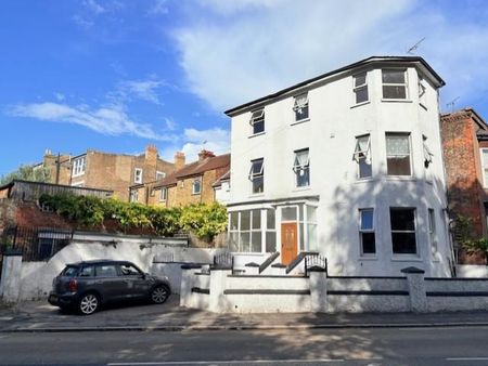 4 bedroom house to rent - Photo 2