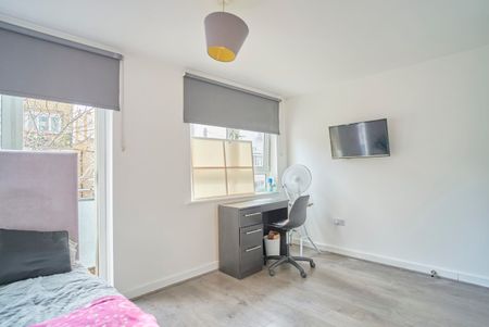 Howcroft House – Room 3 - Photo 2