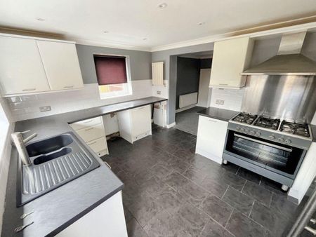 Malton Drive, Bishopsgarth, Stockton-on-Tees, Durham, TS19 8TU - Photo 5