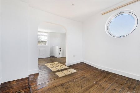 4 bedroom terraced house to rent - Photo 4