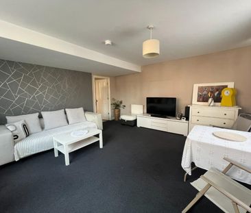 1 bedroom Flat To Let - Photo 1