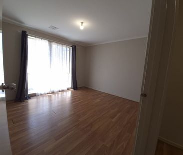 Spacious, Family-Friendly Home in Great Hallam Location - Photo 3