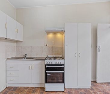 Stylish Living Meets Unbeatable Woolloongabba Convenience! - Photo 5