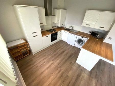 Bacara Court, 6-8 Charlton Dirve, Sale, Manchester, M33 2BJ - Photo 2