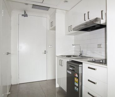 Modern & Convenient Studio Apartment &ast;&ast; Available 05&sol;11... - Photo 1