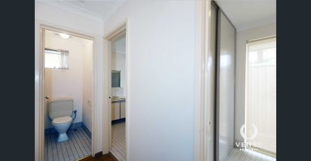 Immaculate, spacious and ready to move in! - Photo 5