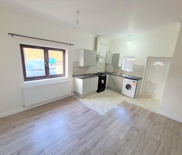 1 Bed Flat, Littlemoor Road, IG1 - Photo 1