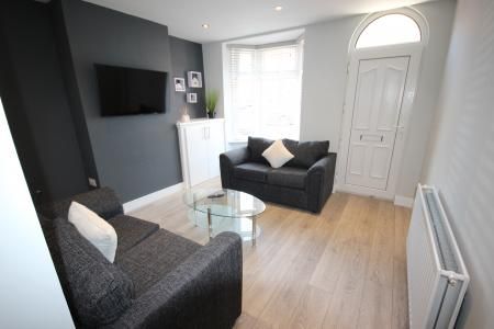 Wyggeston Street, Burton upon Trent, DE13 - Photo 1