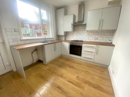 2 bedroom terraced house to rent - Photo 3