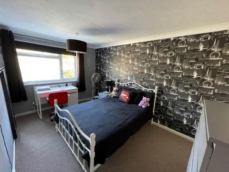 4 bedroom terraced house to rent - Photo 4