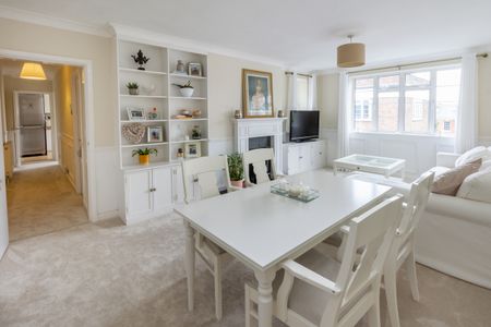 Recently renovated 2 double bedroom apartment to let on Blackheath - Photo 4