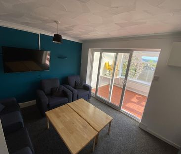 5 bedroom semi-detached house to rent - Photo 2