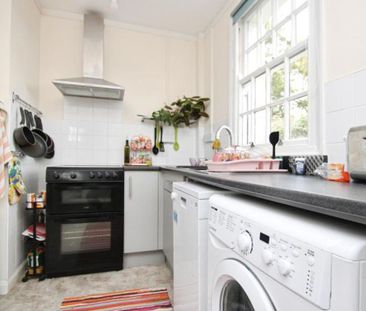 New to the market Ocean present a rare opportunity to call this pic... - Photo 3