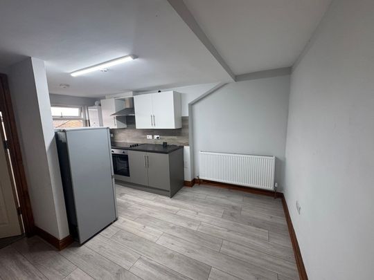 Laisteridge Lane, Bradford - Photo 1