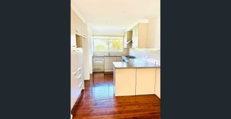 Neat as a Pin! - Photo 5