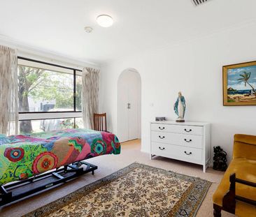Spacious Home - Photo 6