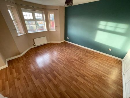 4 bedroom detached house to rent - Photo 4