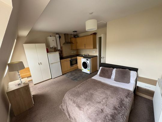 Studio Flat, Kimberworth Road, S61 - Photo 1