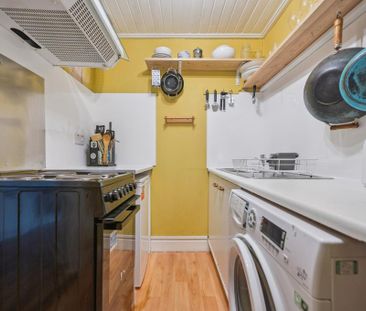 1 bedroom flat to rent - Photo 2