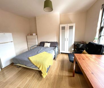 Studio to rent - Photo 5