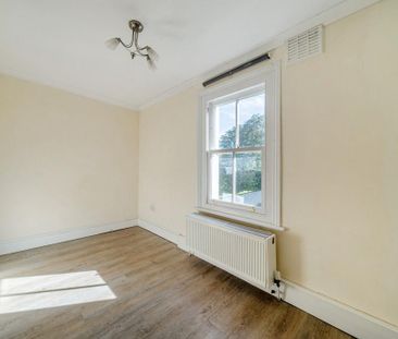 3 bedroom flat to rent - Photo 5