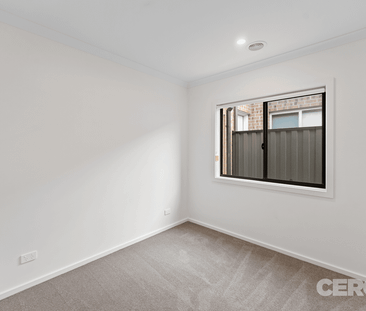 Modern, Low-Maintenance Living in the Heart of Mickleham. - Photo 2