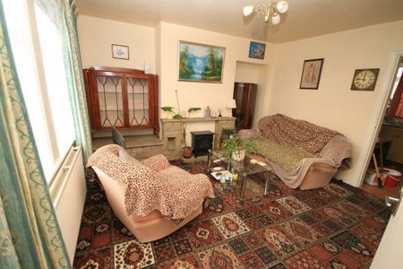 2 bedroom semi-detached house to rent - Photo 2